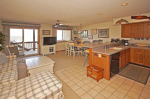 4th image of 100 S West Ave Unit U-3