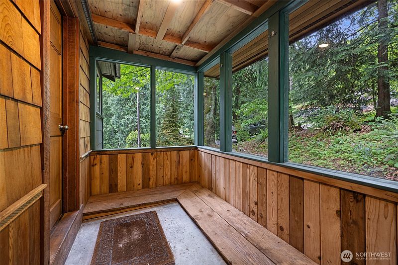 3rd image of 17426 SE 60th Street