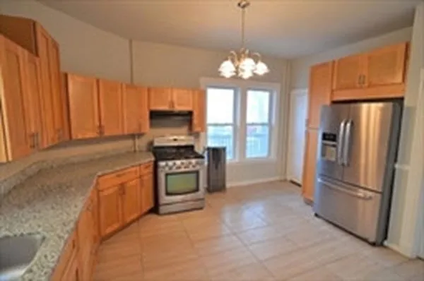 4 bed, 1.0 bath, 1500 sqft, $3,800 — Photo 1