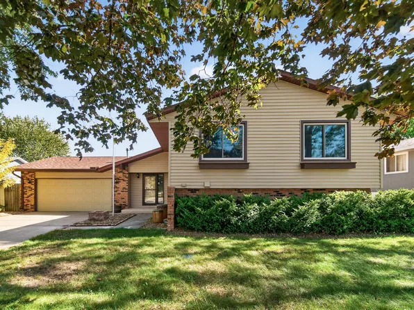 8400 Douglas Dr N, Brooklyn Park, MN 55443