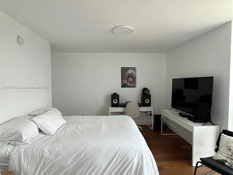 18911 Collins Ave #2607 — Photo 23