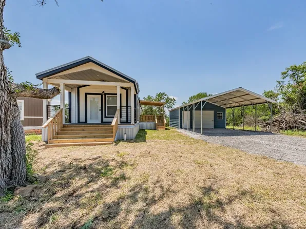 114 Lark Hill Ct, Bridgeport, TX 76426