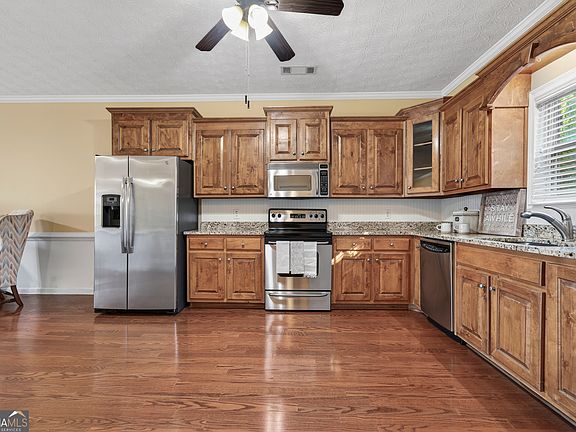 4th image of 549 Old Phoenix Rd #101