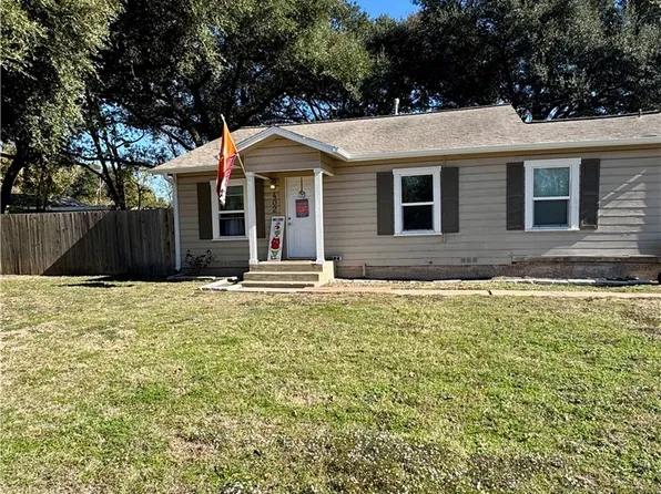 402 Emmett St, Bryan, TX 77802