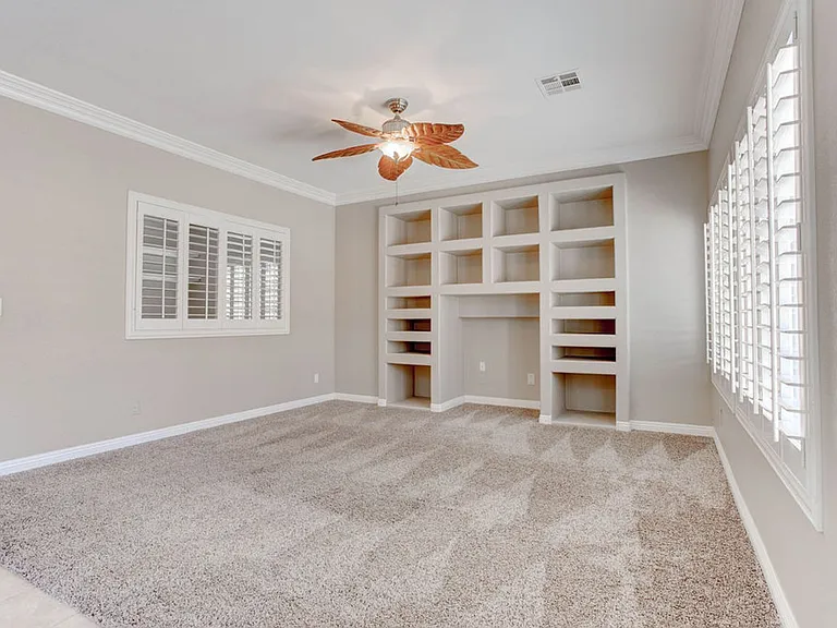 809 Royal Birch Ln — Photo 19
