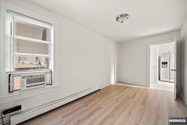 3 bed, $2,700 — Photo 4
