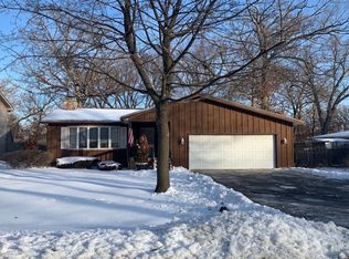 8710 Coral Rd, Wonder Lake, IL 60097