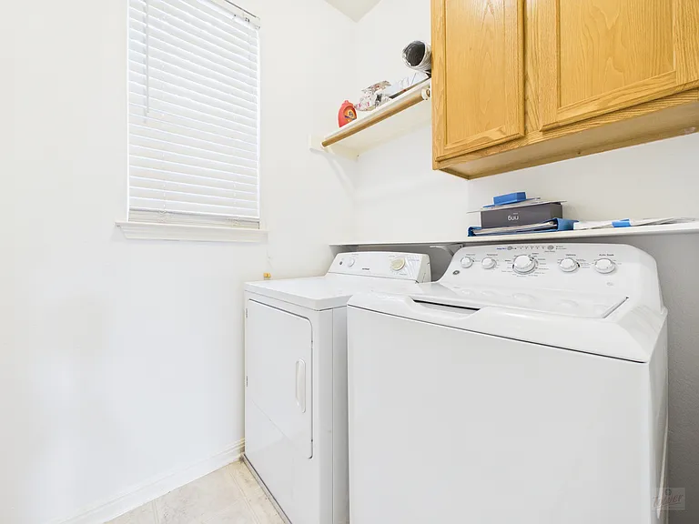 8518 Cahill Dr #32 — Photo 23