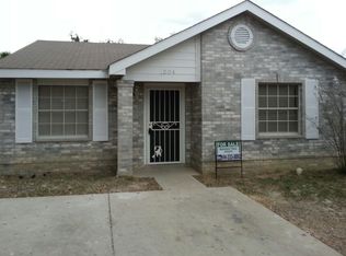 1004 Wilson Ln, Laredo, TX 78046