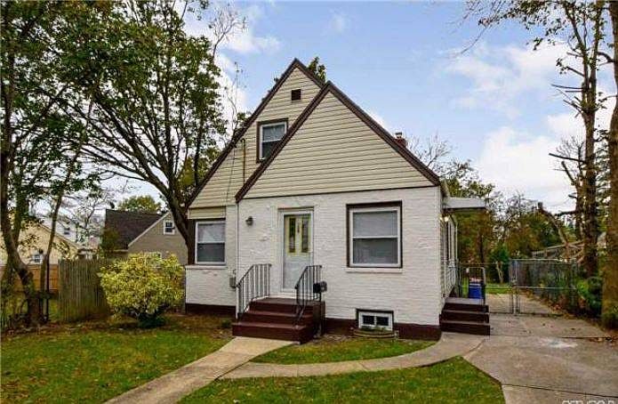 1st image of 128 Wellington St
