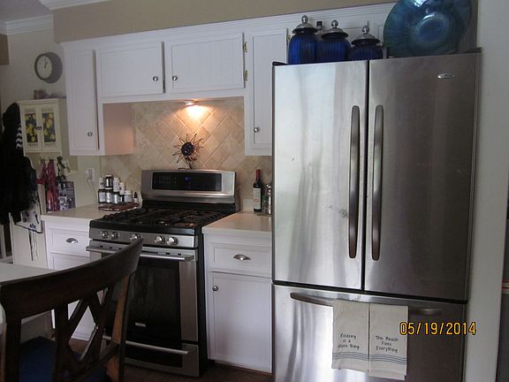 fresh bright kitchen