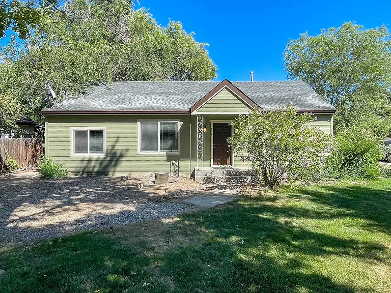 2928 S Leadville Ave — Photo 2