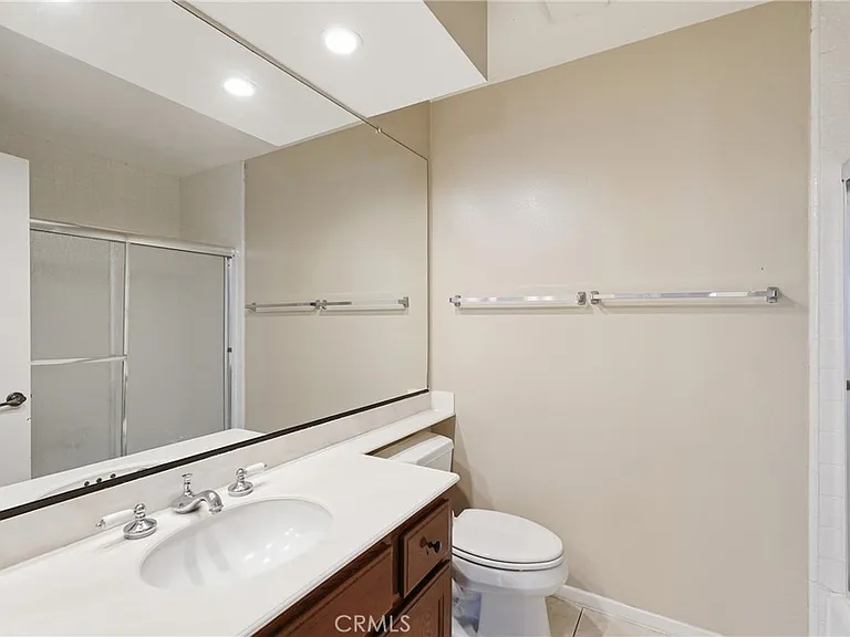 27371 Viana — Photo 16