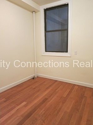 4th image of 409 W 50th St APT 3C