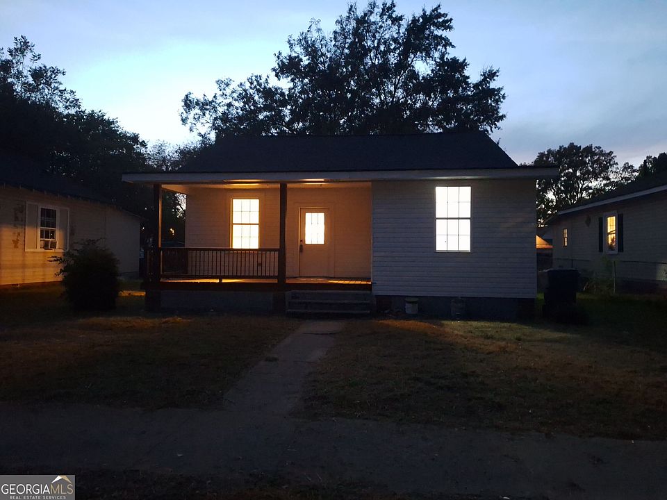 1st image of 233 3rd St