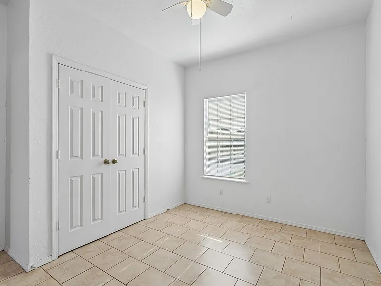 1021 Shady Creek Cir — Photo 18