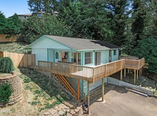 2209 NE 35th St, Lincoln City, OR