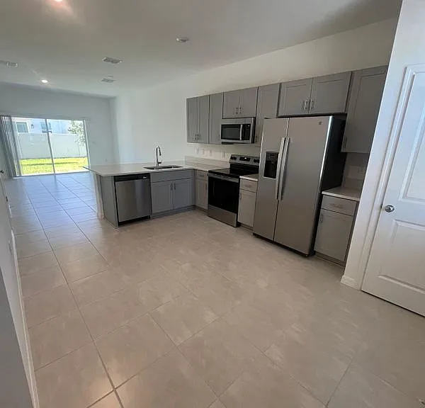 2898 Skyline Loop — Photo 3