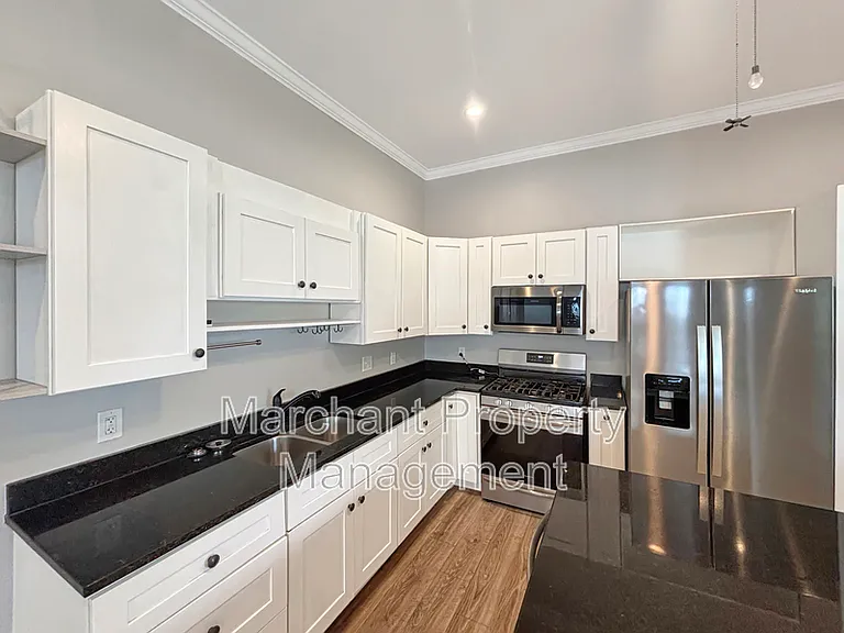 102 S 8th St — Photo 5