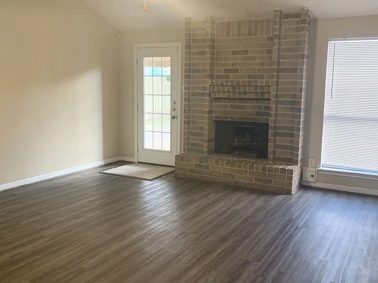 3730 Village Grove Dr — Photo 8