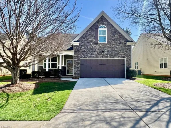 2472 Birch View Dr, High Point, NC 27265