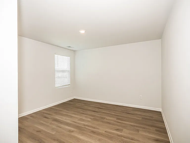 1158 Joywood Dr — Photo 7