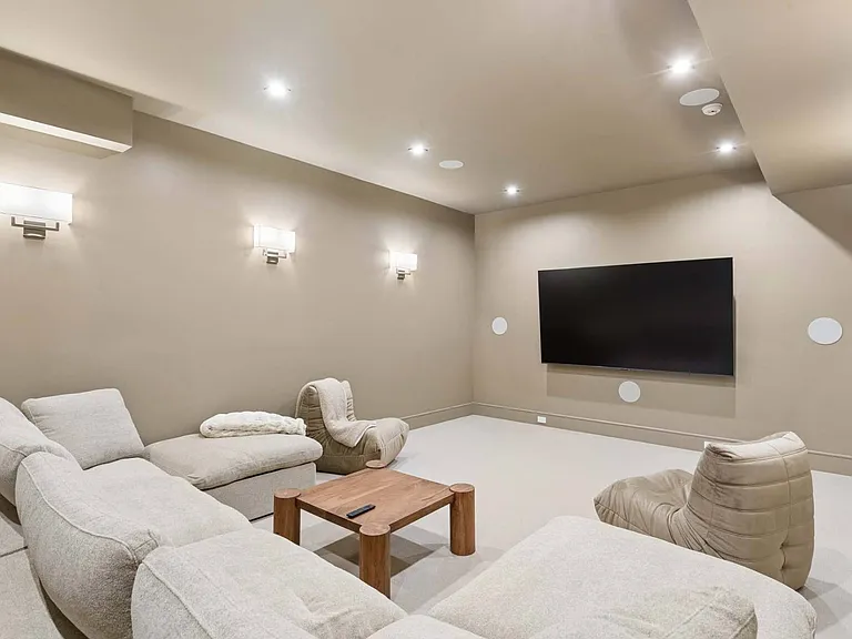 17 Dering Ln — Photo 30