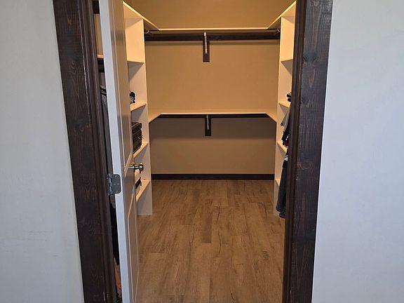4th image of 1508 Golden West Dr