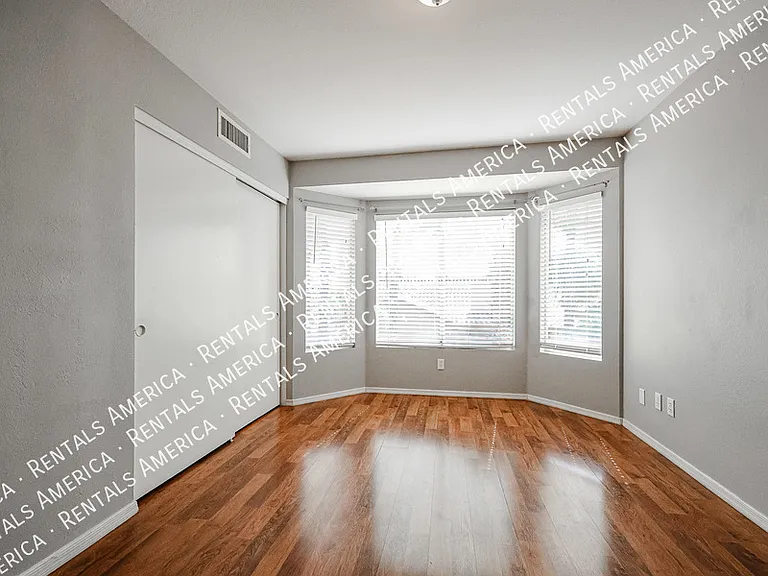 2361 W Myrtle Dr — Photo 20