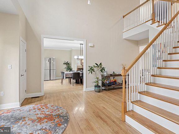 5th image of 29 Dempsey Ave
