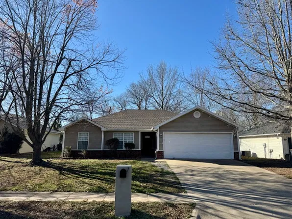 808 E Olrich St, Rogers, AR 72756