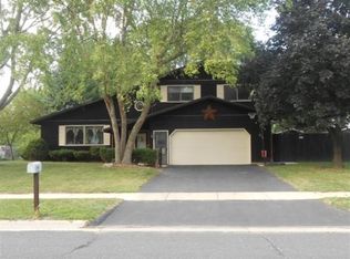 825 Miller Dr, Oregon, WI 53575