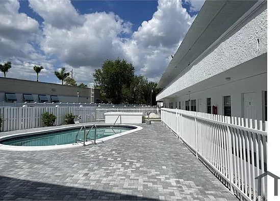 1 bed, 890 sqft, $1,650 — Photo 4
