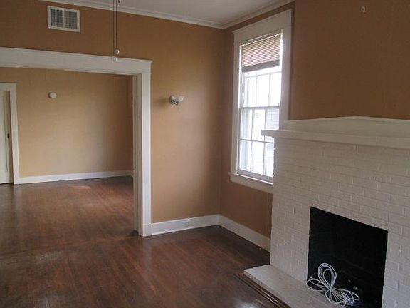 2nd image of 5219 Prytania St APT A