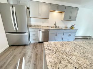 407 W 27th Pl, Eugene, OR 97405