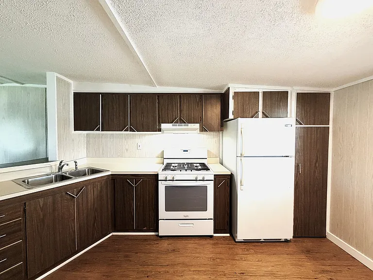 139 Gaslight Ave — Photo 7