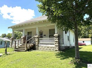 304 S Elm St, Sweet Springs, MO 65351