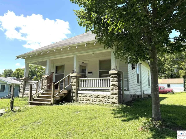304 S Elm St, Sweet Springs, MO 65351