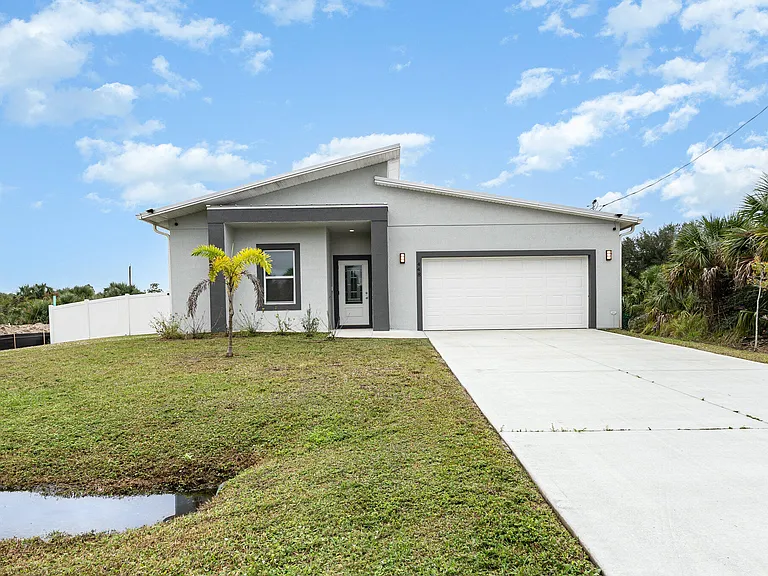 448 Saint Andre Blvd SW — Photo 2