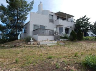 16965 S King Dr, Cordes Lakes, AZ 86333