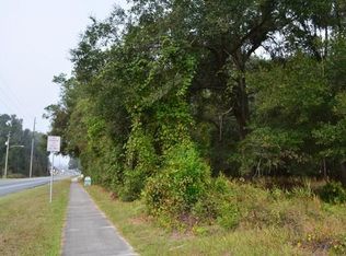 E Wade St, Trenton, FL 32693