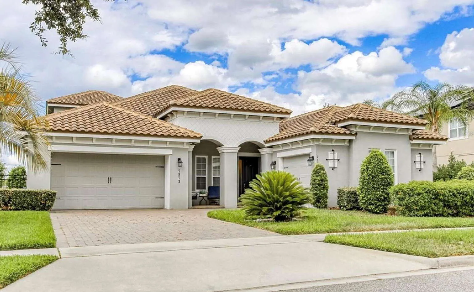 4 bed, 4.0 bath, 3388 sqft, $8,500 — Photo 2