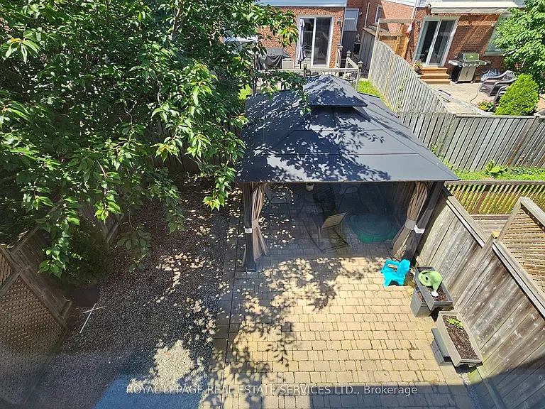 65 Morwick Dr — Photo 37