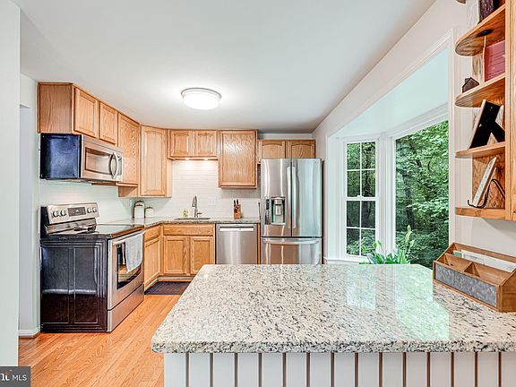 5th image of 2927 Ellenwood Dr