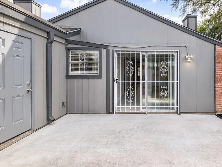 5815 Village Forest Ct — Photo 4