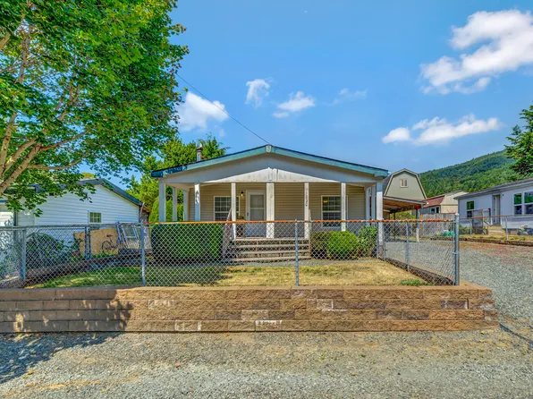1020 NE 12th Ave, Rockaway Beach, OR 97136