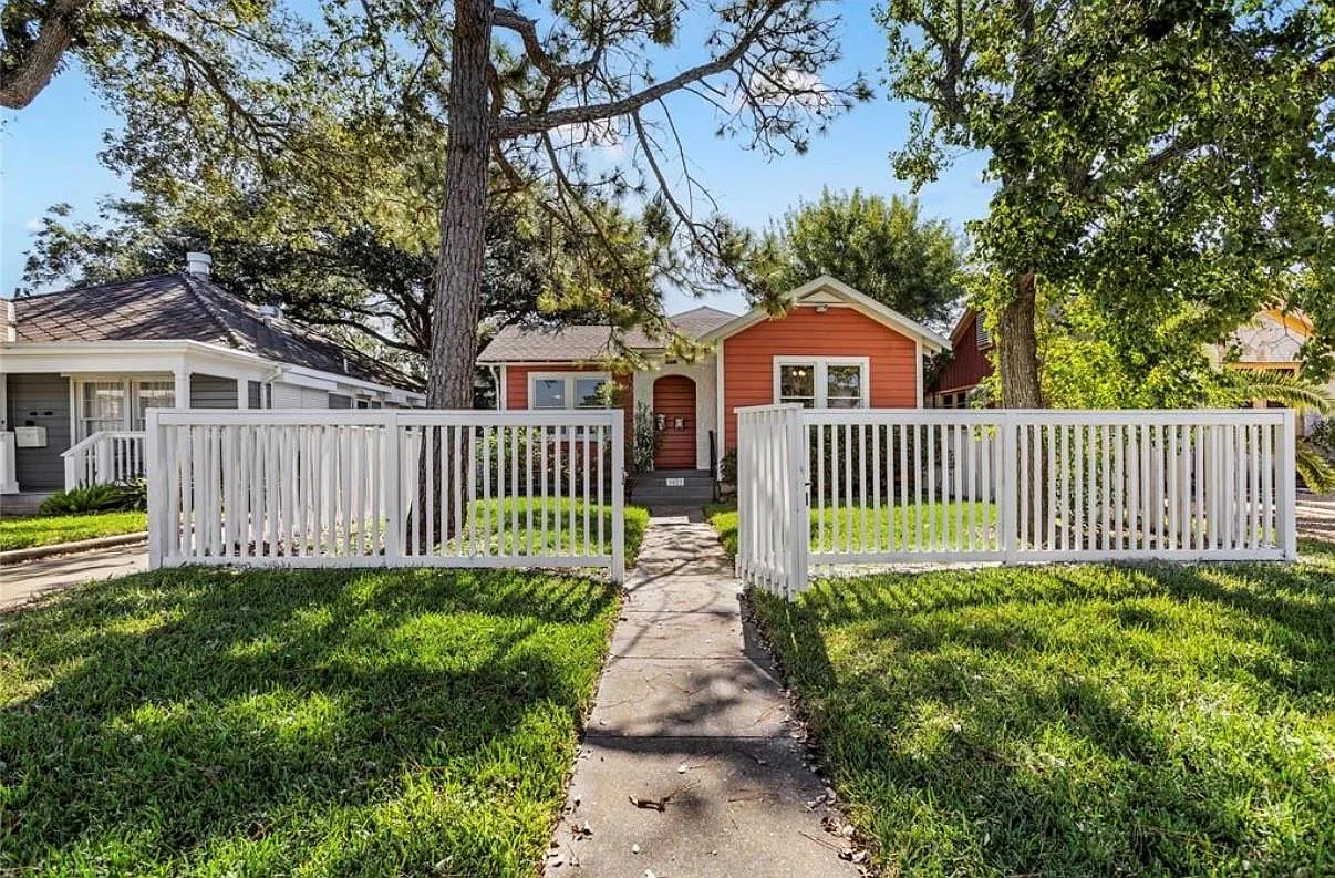 1 bed, 1.0 bath, 1282 sqft, $900 — Photo 2