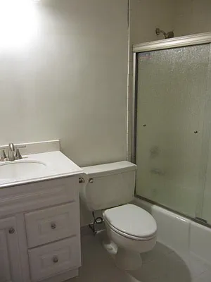 Rented by Newell and Assoc. | media 15