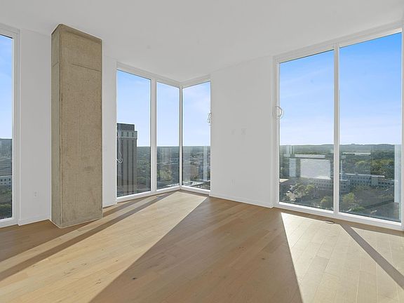 2nd image of 313 W 17th St #1505
