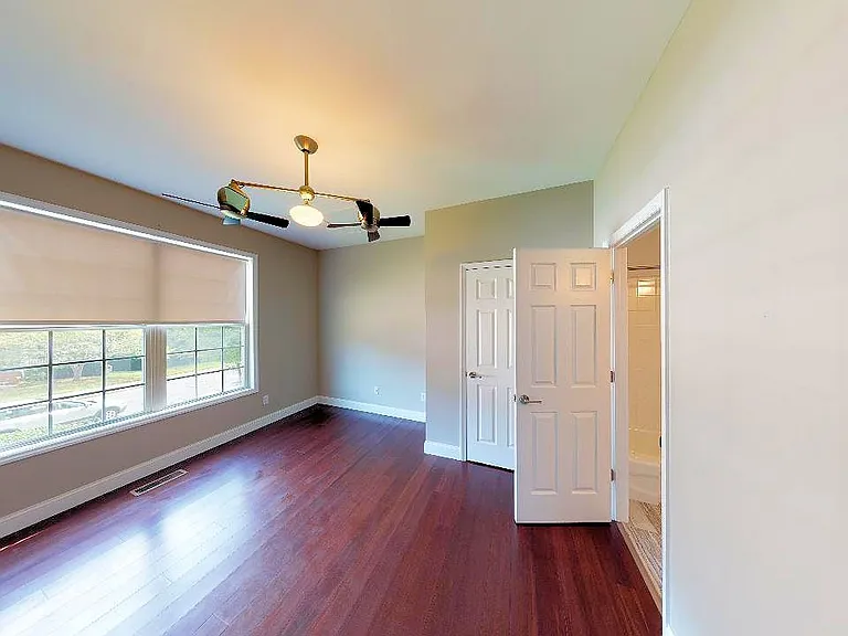 425 New Parkside Dr — Photo 32